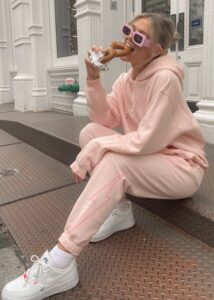 cream pink
