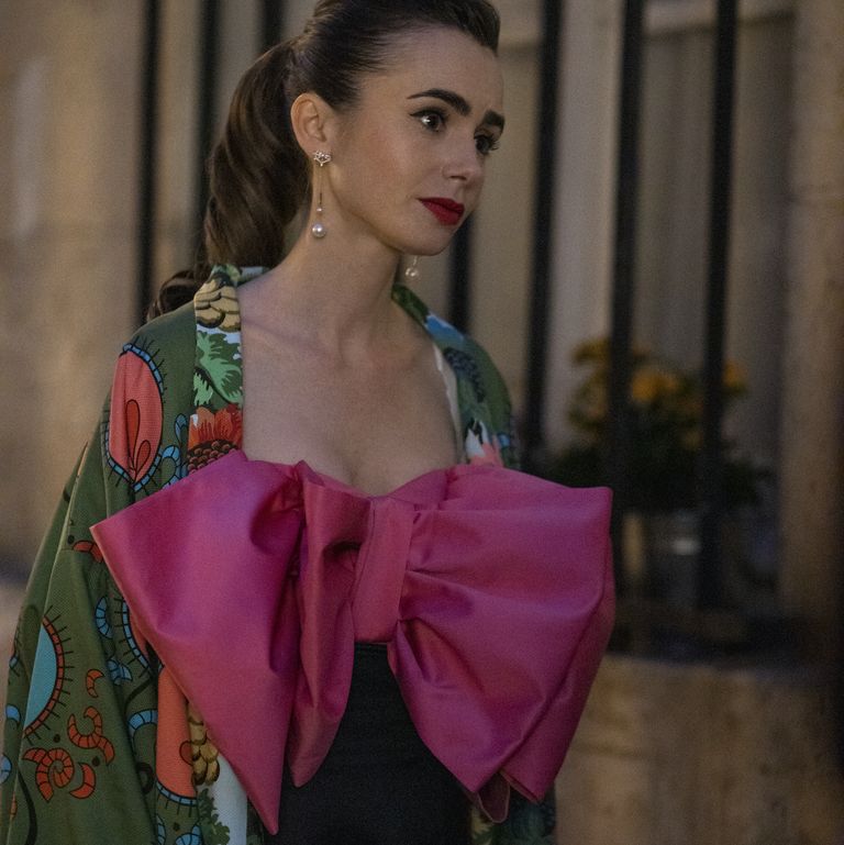 Emily in Paris Outfits 